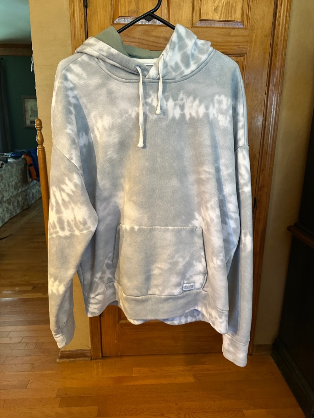 Hollister Men’s Tie-dyed sweatshirt and sweatpants (joggers) set.